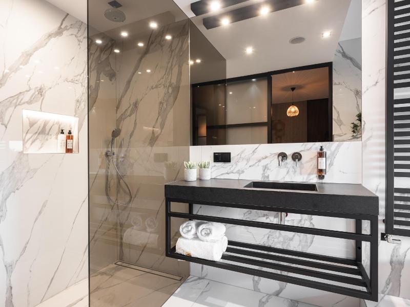 Art Suites Hotel image