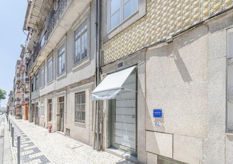 Oporto Collection Rosario- Luxury Suites image