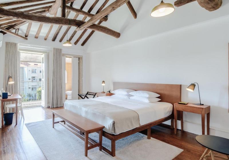 Oporto Collection Rosario- Luxury Suites image