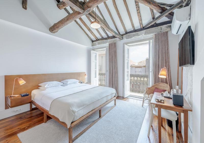 Oporto Collection Rosario- Luxury Suites image