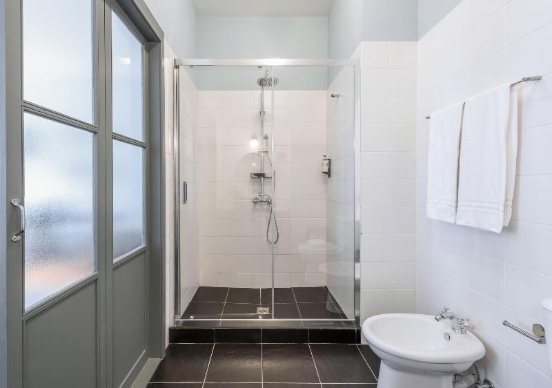 Oporto Collection Rosario- Luxury Suites image