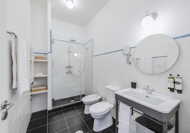 Oporto Collection Rosario- Luxury Suites image