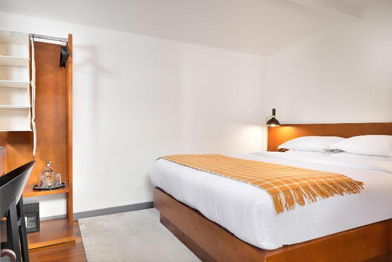 Oporto Collection Rosario- Luxury Suites image