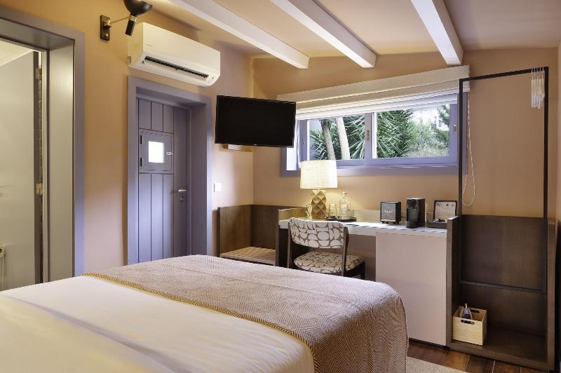 Oporto Collection Rosario- Luxury Suites image