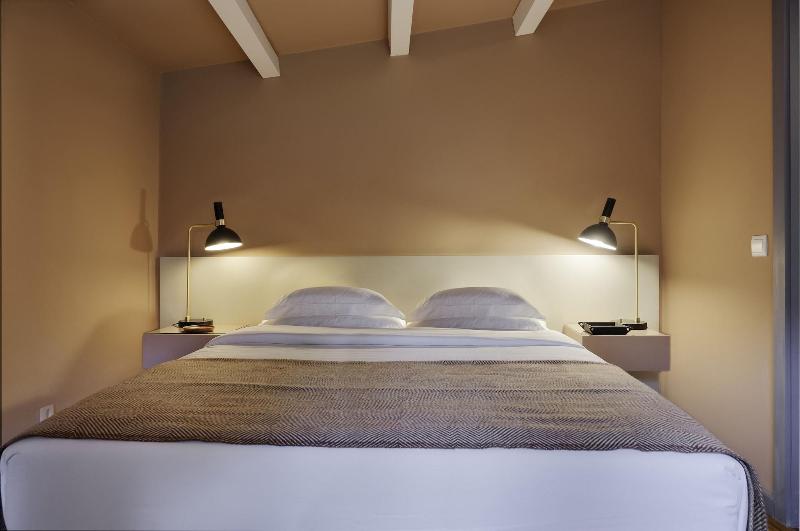 Oporto Collection Rosario- Luxury Suites image