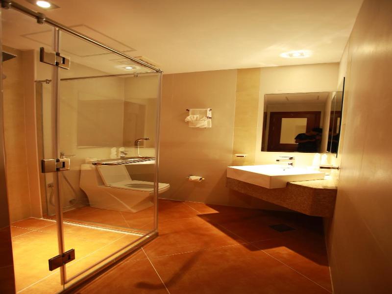 Al Liwan Suites Rawdat Al Khail image