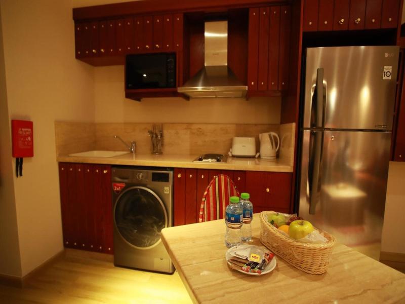 Al Liwan Suites Rawdat Al Khail image