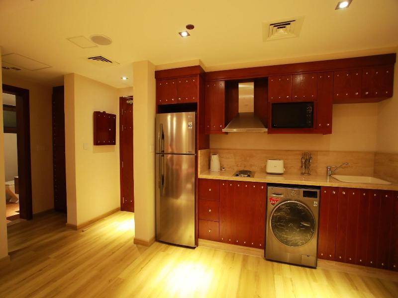 Al Liwan Suites Rawdat Al Khail image