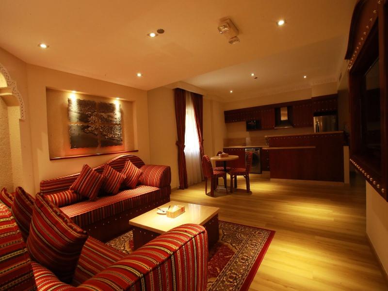 Al Liwan Suites Rawdat Al Khail image