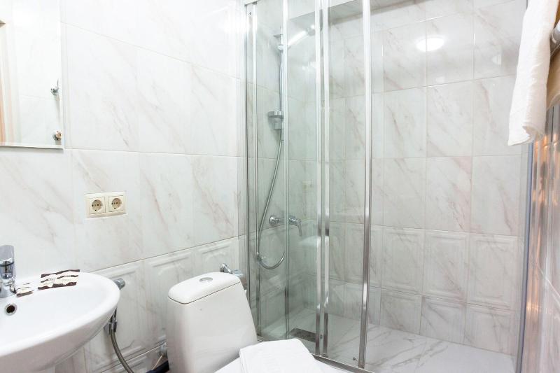 4 Rooms Hotel — photo 4