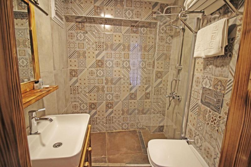 Onal Tas Konak image