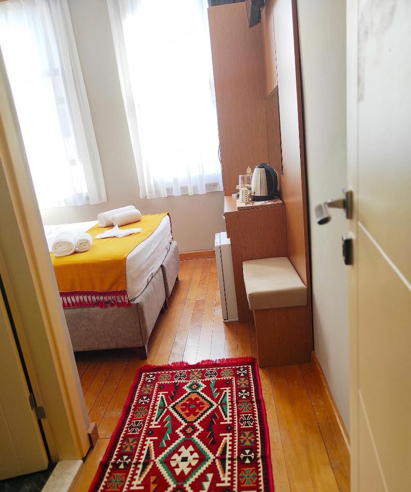 Lebon Hotel Old City image