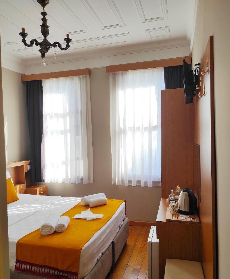 Lebon Hotel Old City image