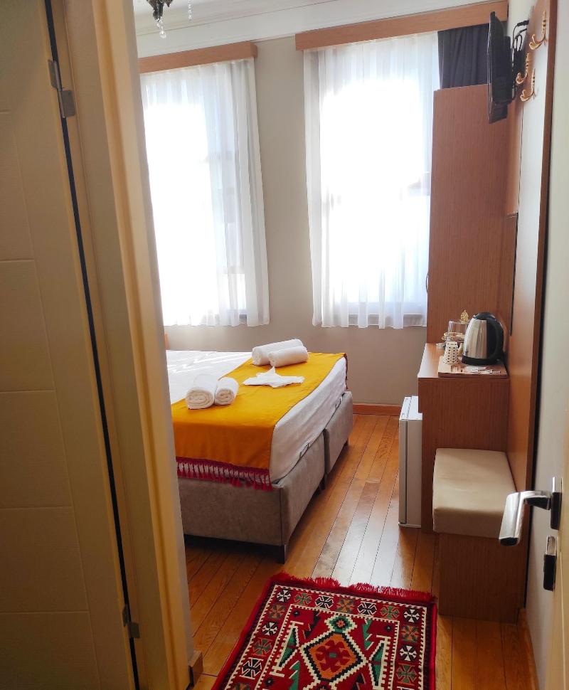 Lebon Hotel Old City image