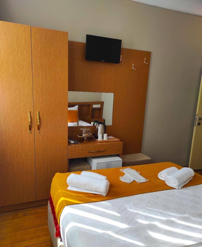 Lebon Hotel Old City image