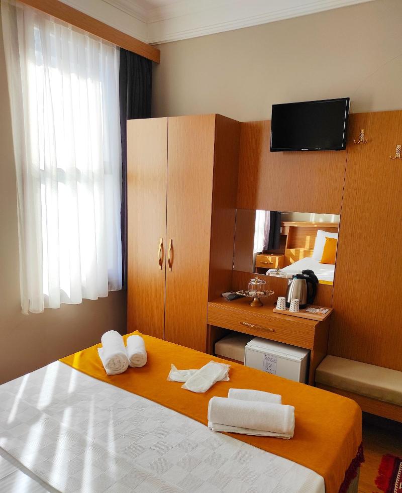 Lebon Hotel Old City image