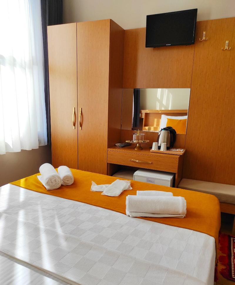 Lebon Hotel Old City image