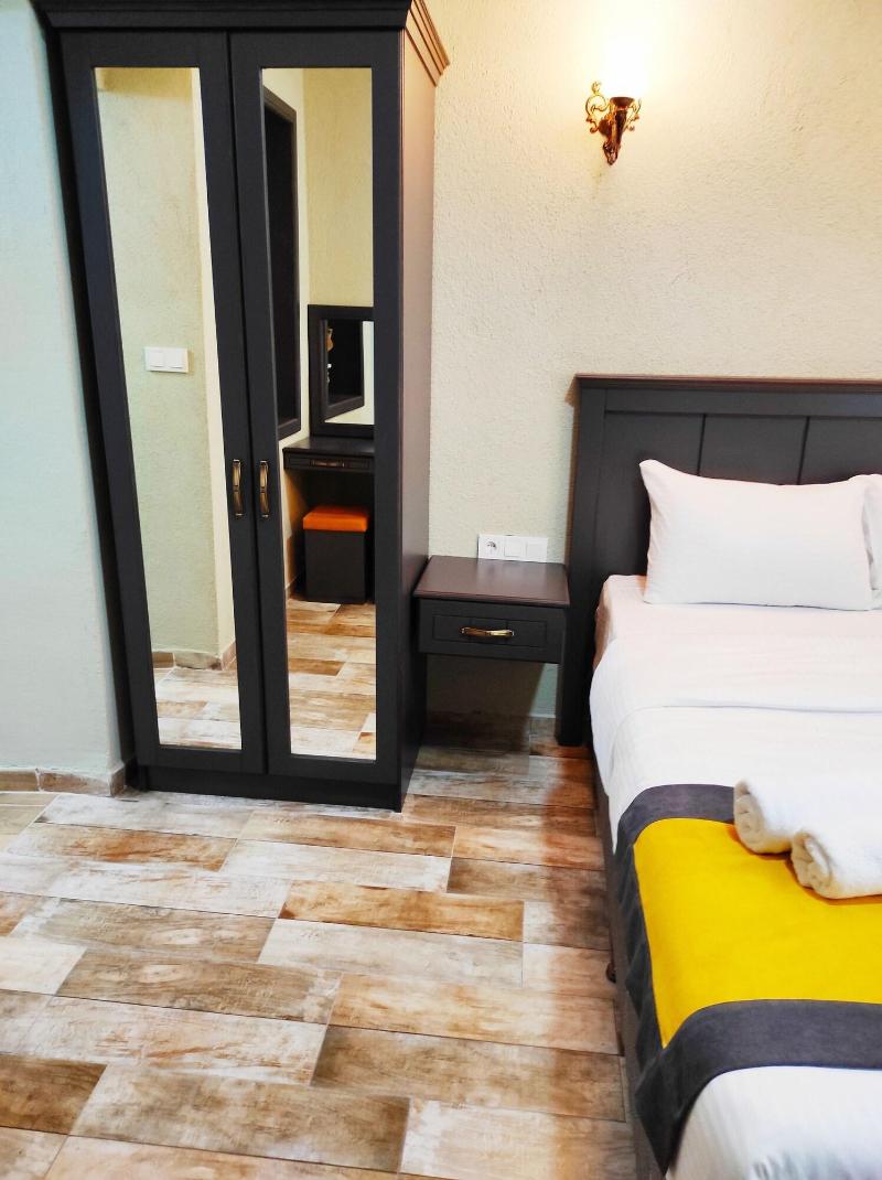 Lebon Hotel Old City image