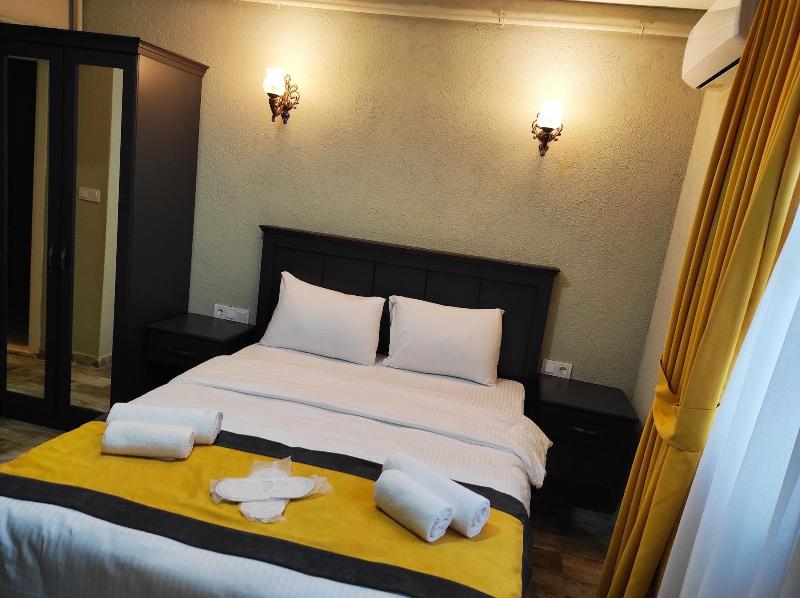Lebon Hotel Old City image