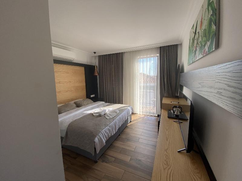 On Oda Oludeniz image
