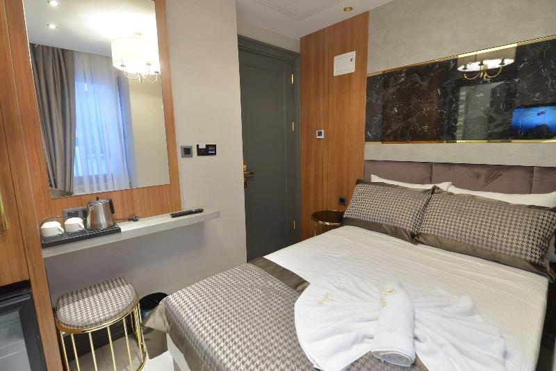 Santra Hotel image