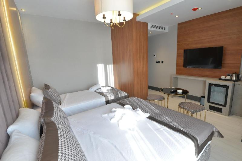Santra Hotel image
