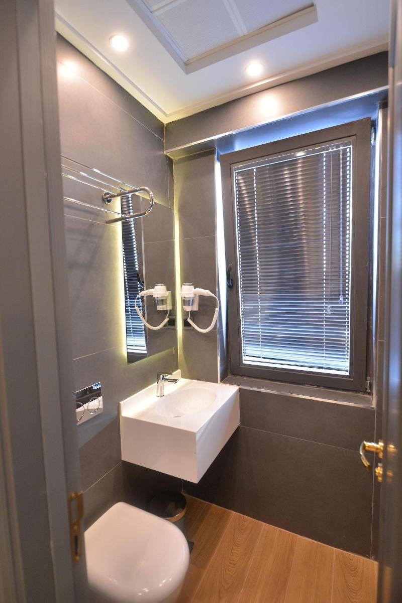 Santra Hotel image