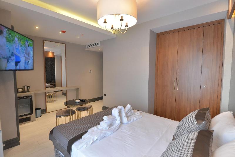 Santra Hotel image