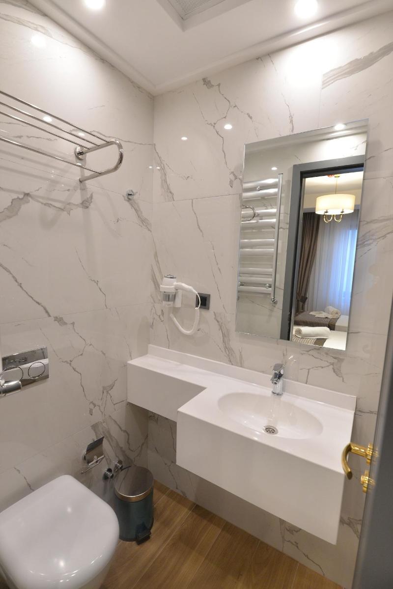 Santra Hotel image