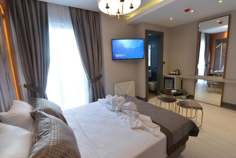 Santra Hotel image