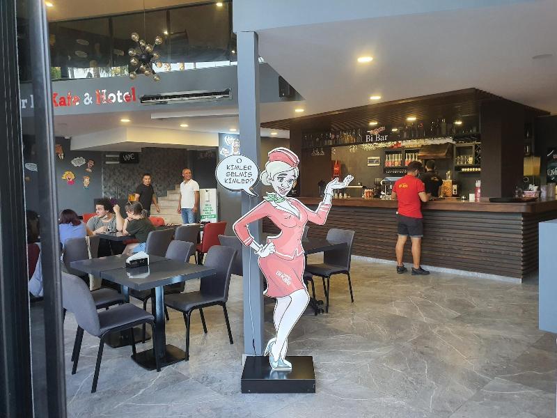 karikatur bi hotel