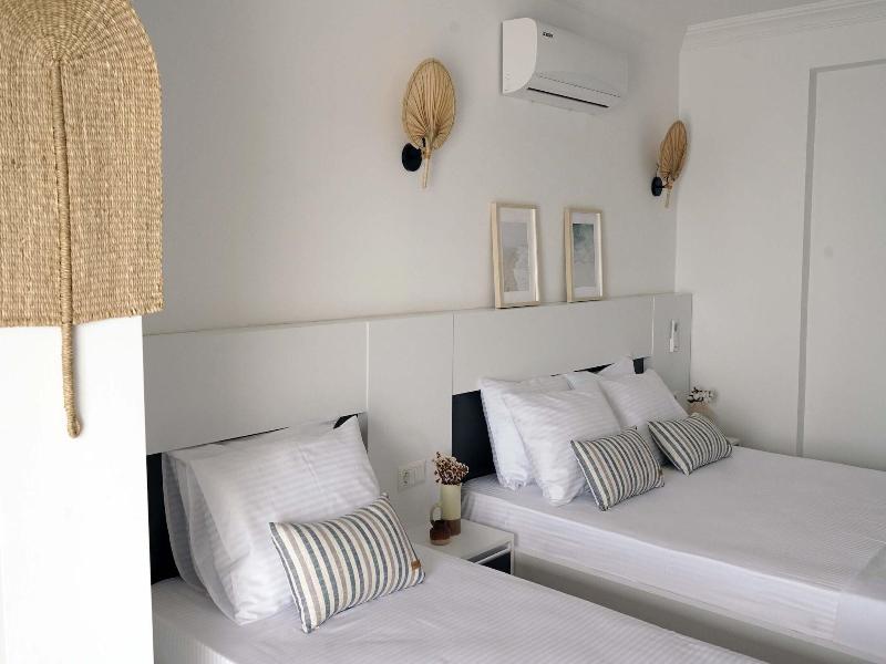 Blue Island Luxury Hotel - Adults Only image