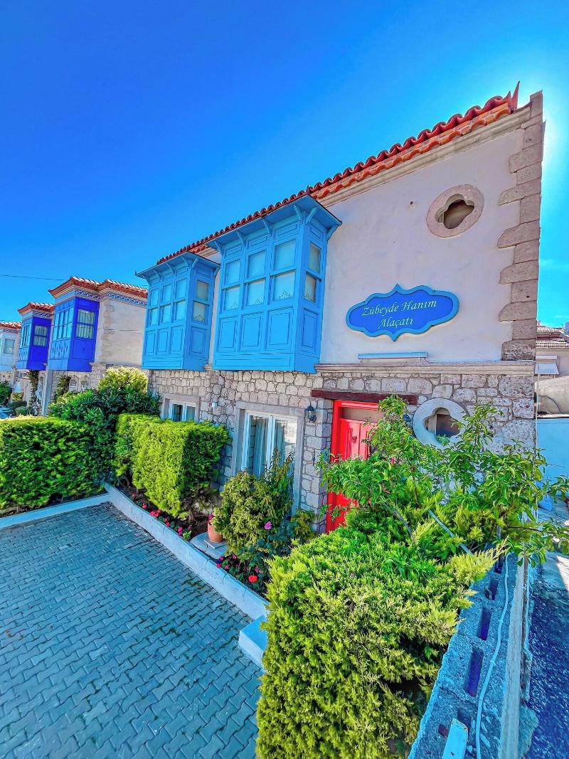 Zubeyde Hanim Alacati