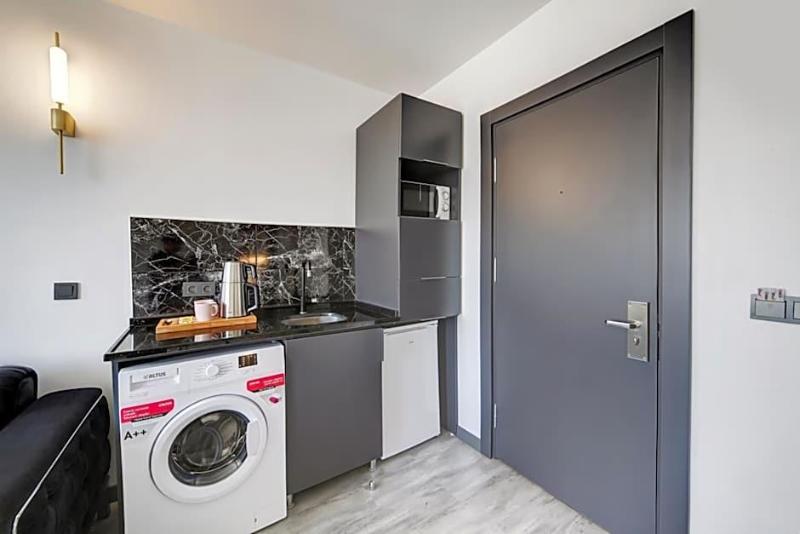 Seya Suites Hotel image