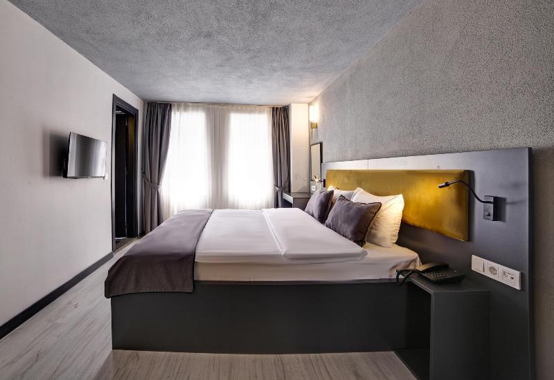Seya Suites Hotel image