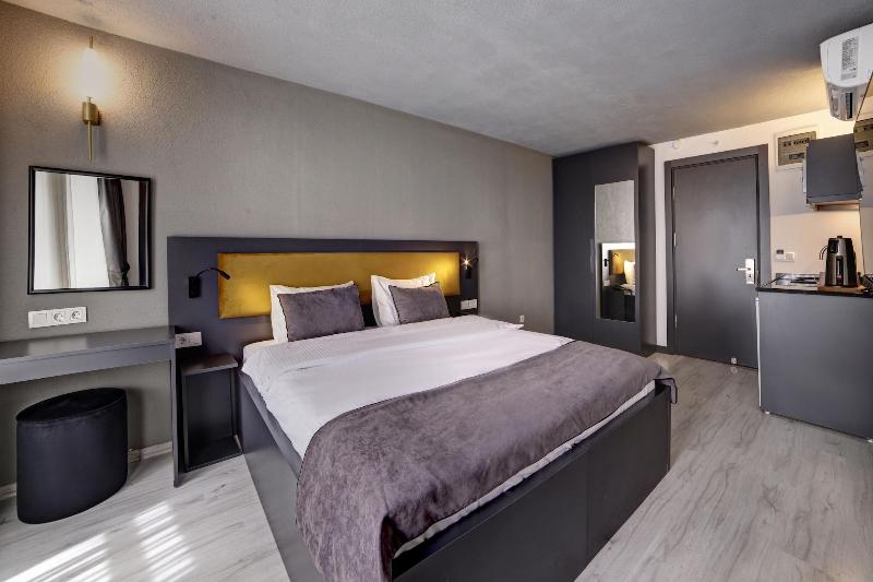 Seya Suites Hotel image