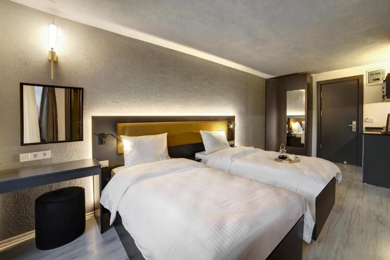 Seya Suites Hotel image