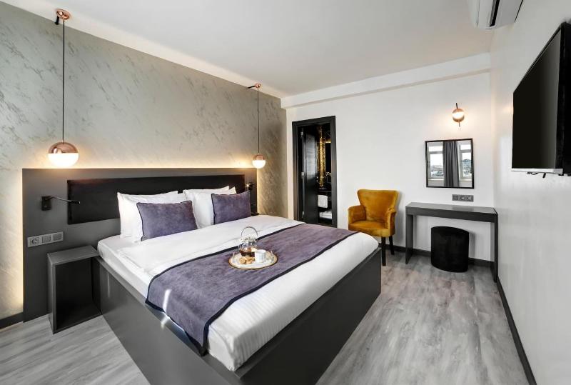 Seya Suites Hotel image
