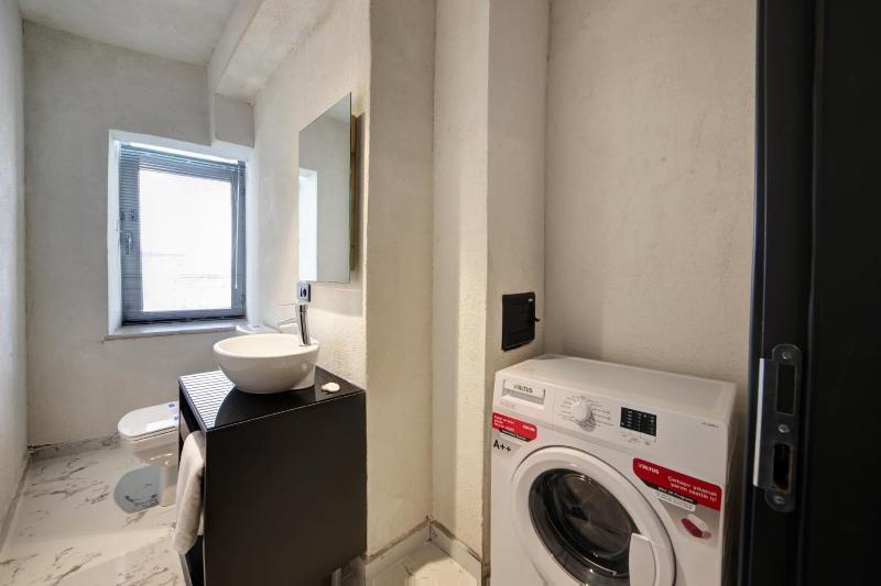 Seya Suites Hotel image