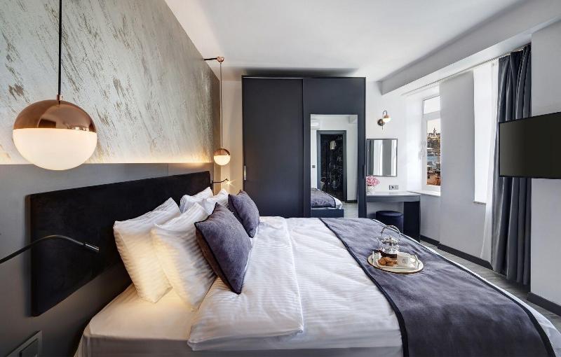 Seya Suites Hotel image