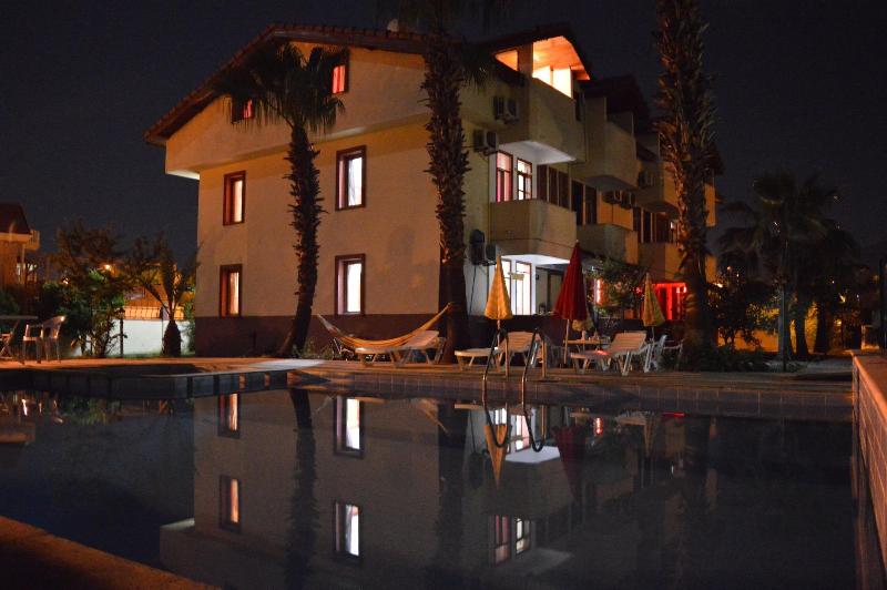 Erasmus Apart Hotel — general view
