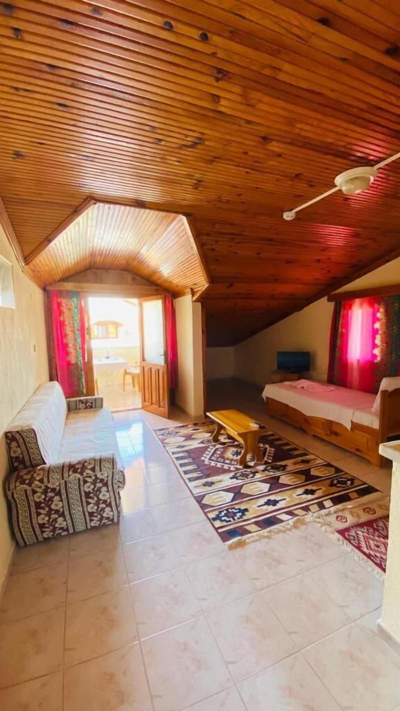 Erasmus Apart Hotel image