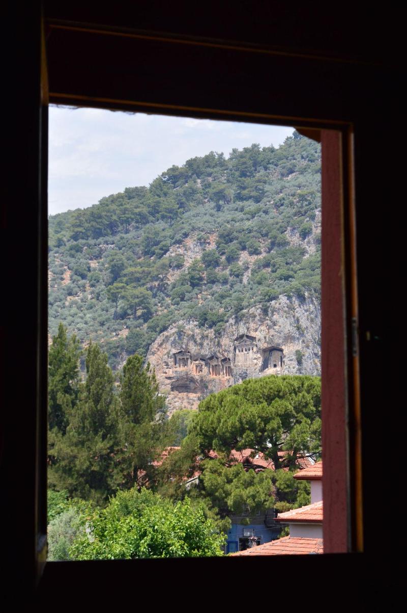 Erasmus Apart Hotel image