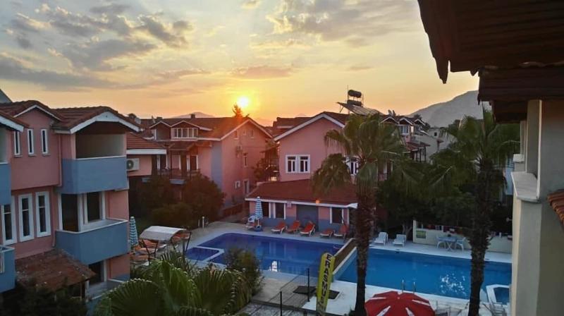 Erasmus Apart Hotel image