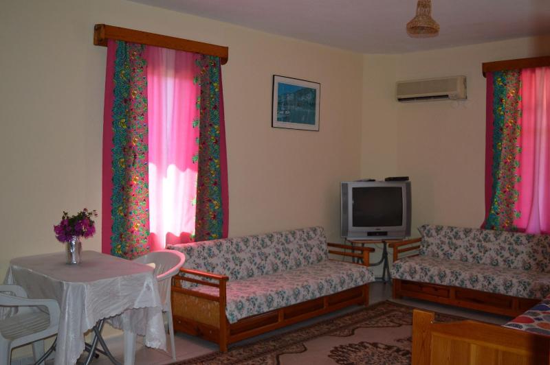 Erasmus Apart Hotel image