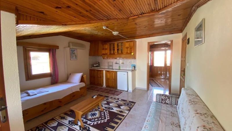 Erasmus Apart Hotel image