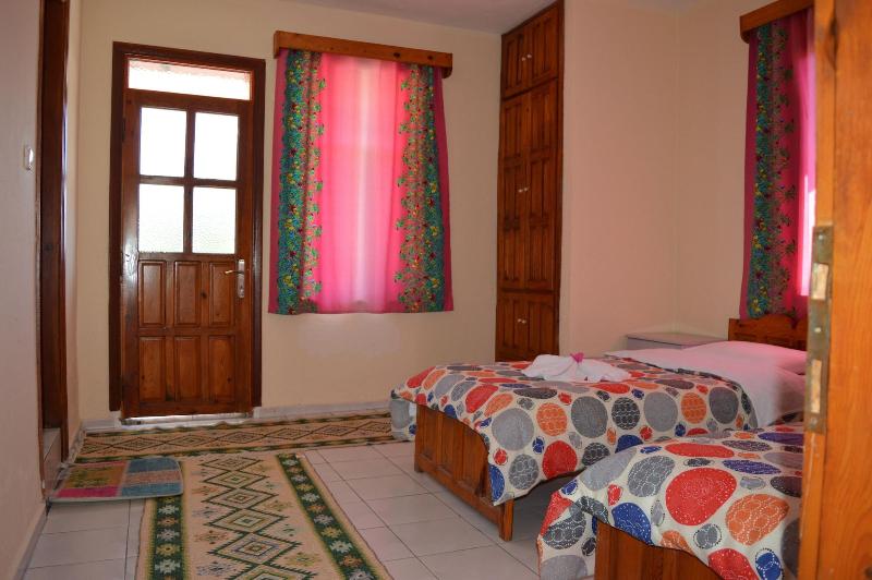 Erasmus Apart Hotel image