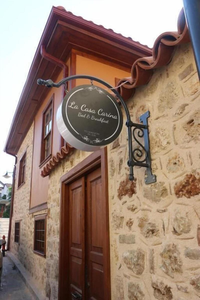 La Casa Carina image