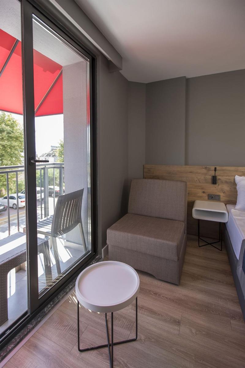 Pure Blanche Hotel image