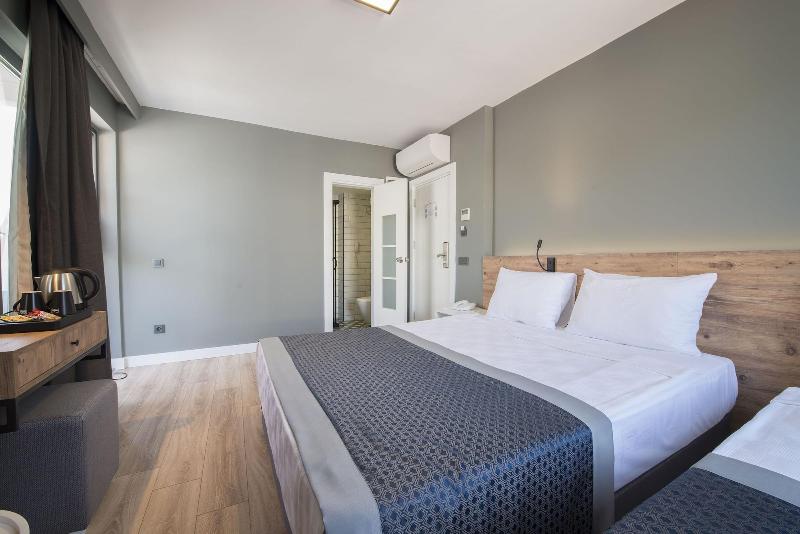 Pure Blanche Hotel image